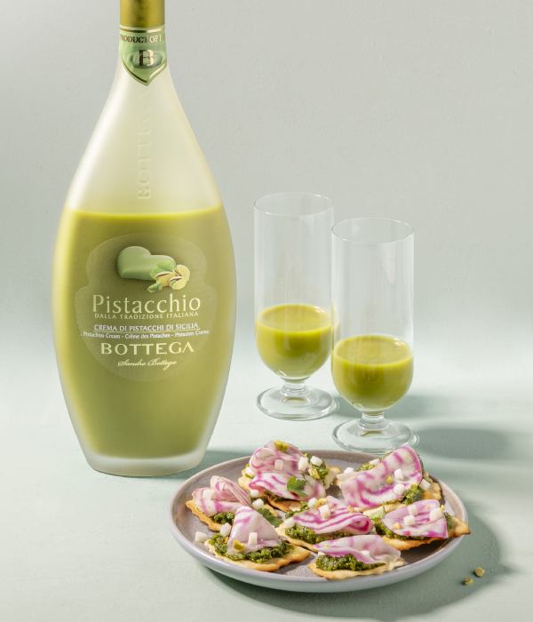 Toast met pistachepesto en biet 